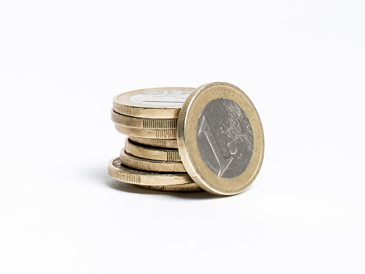 Ce influențează deprecierea unei monede